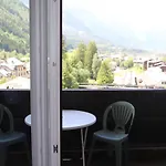 Mont-blanc Idealement Situe Σαμονί