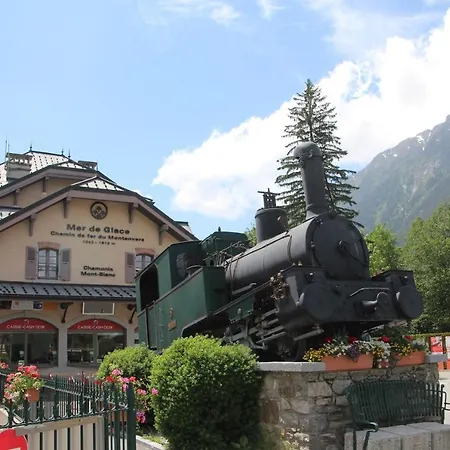 Mont-blanc Idealement Situe Daire